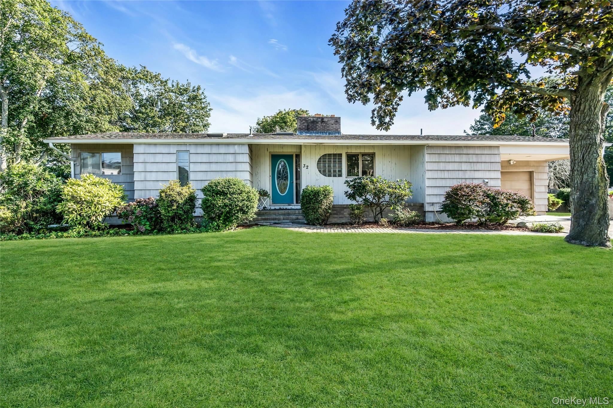 #1 photo, 32 E 7th Street, सफ़ोक काउंटी Patchogue , NY 11772