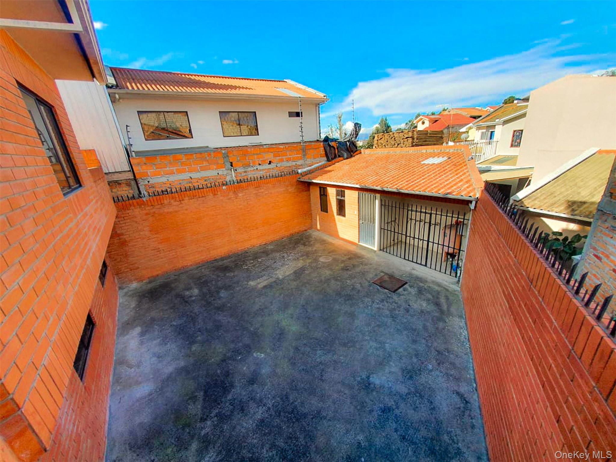 #3 photo, Pa. Milchichig 172/L:9 Cuenca, Ecuador, Call Listing Agent ,  010209