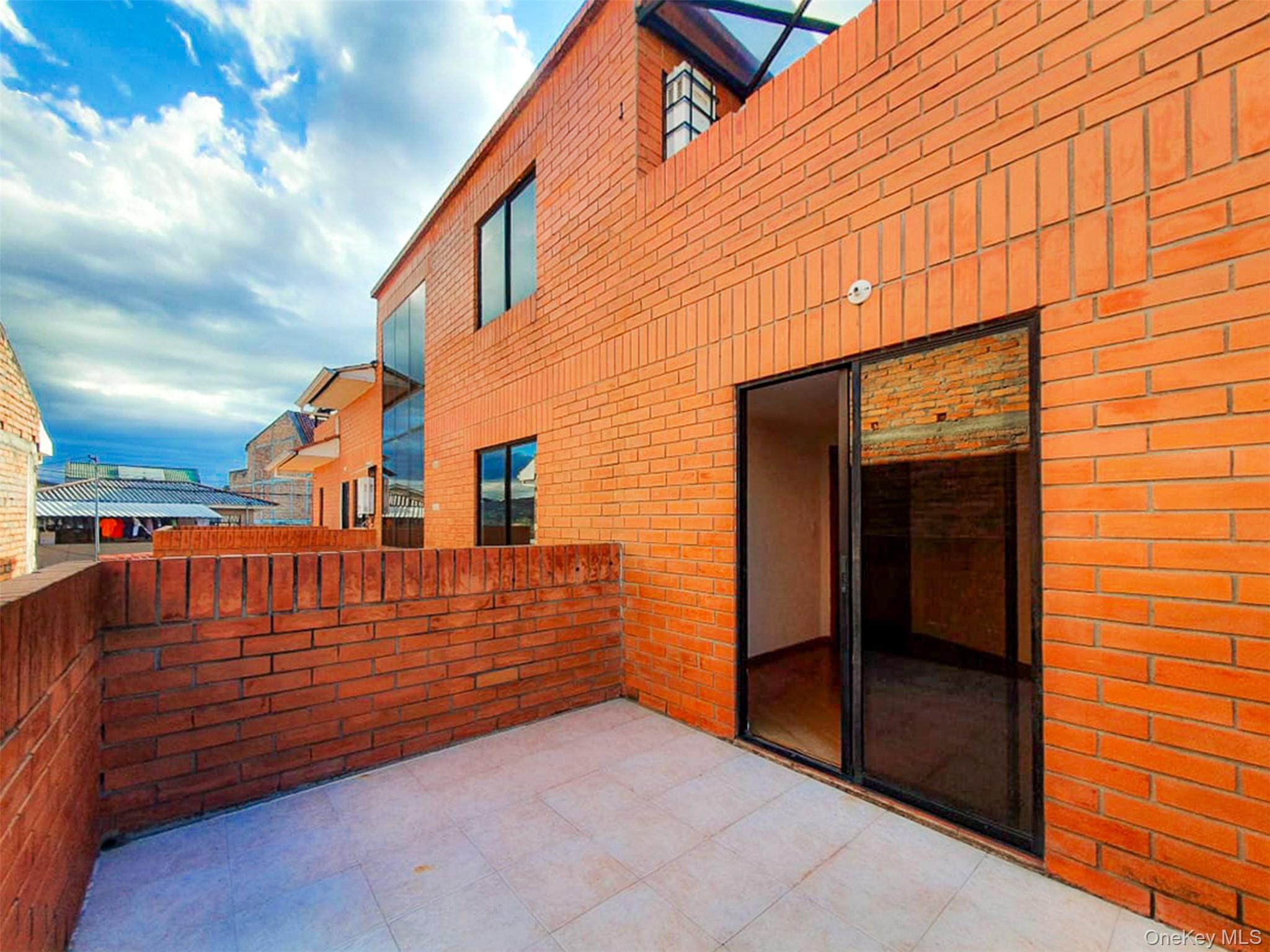 #8 photo, Pa. Milchichig 172/L:9 Cuenca, Ecuador, Call Listing Agent ,  010209