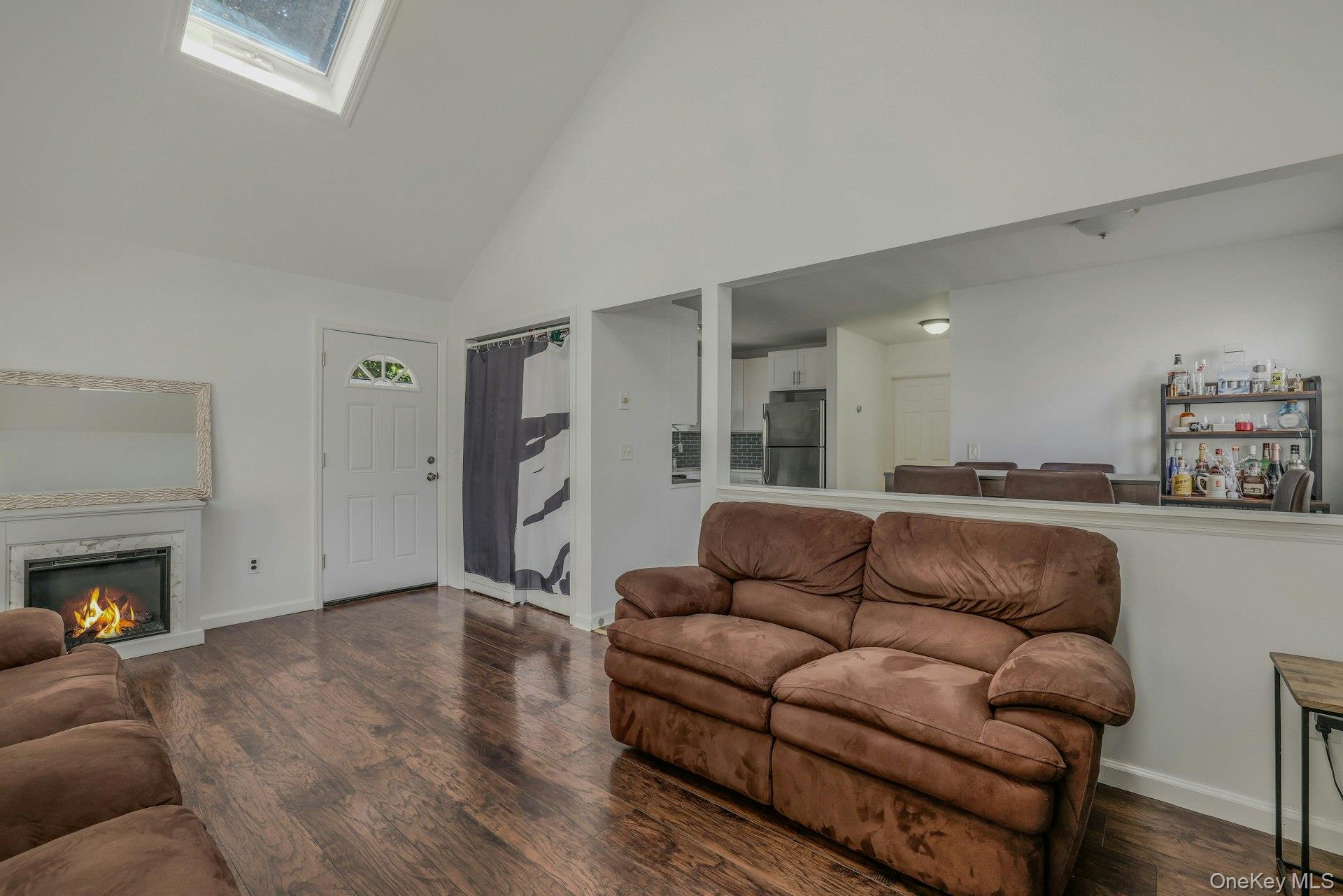 #3 photo, 8 Holbrook Street, Саффолк ‖ Bay Shore , NY 11706