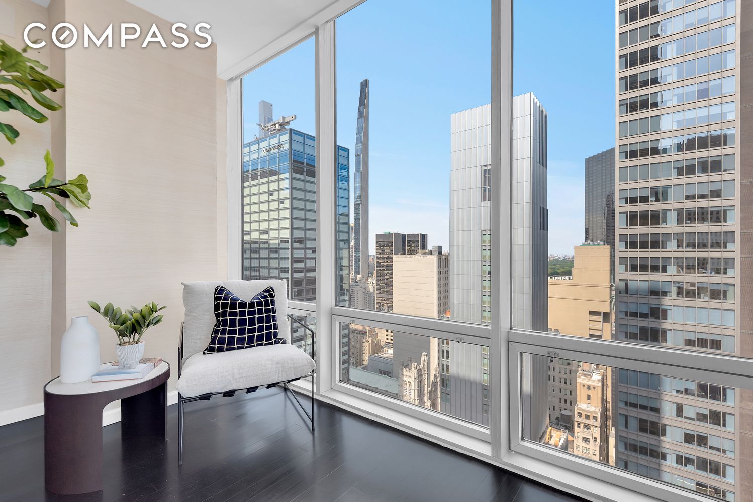 #9 photo, 641 5th Avenue, マンハッタン Midtown East , NY 10022