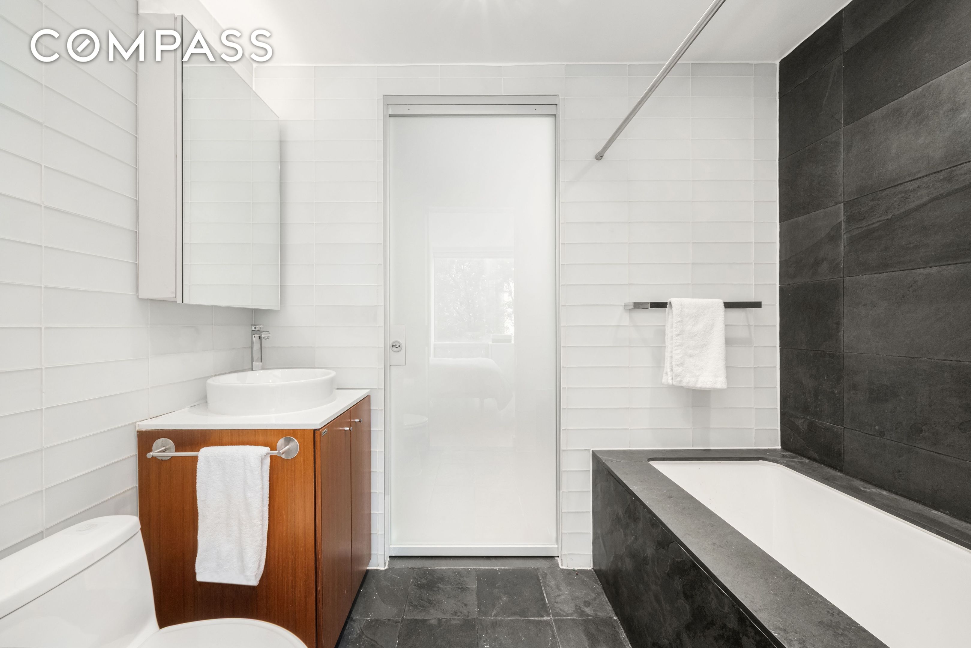 #10 photo, 425 E 13th Street, マンハッタン East Village , NY 10009