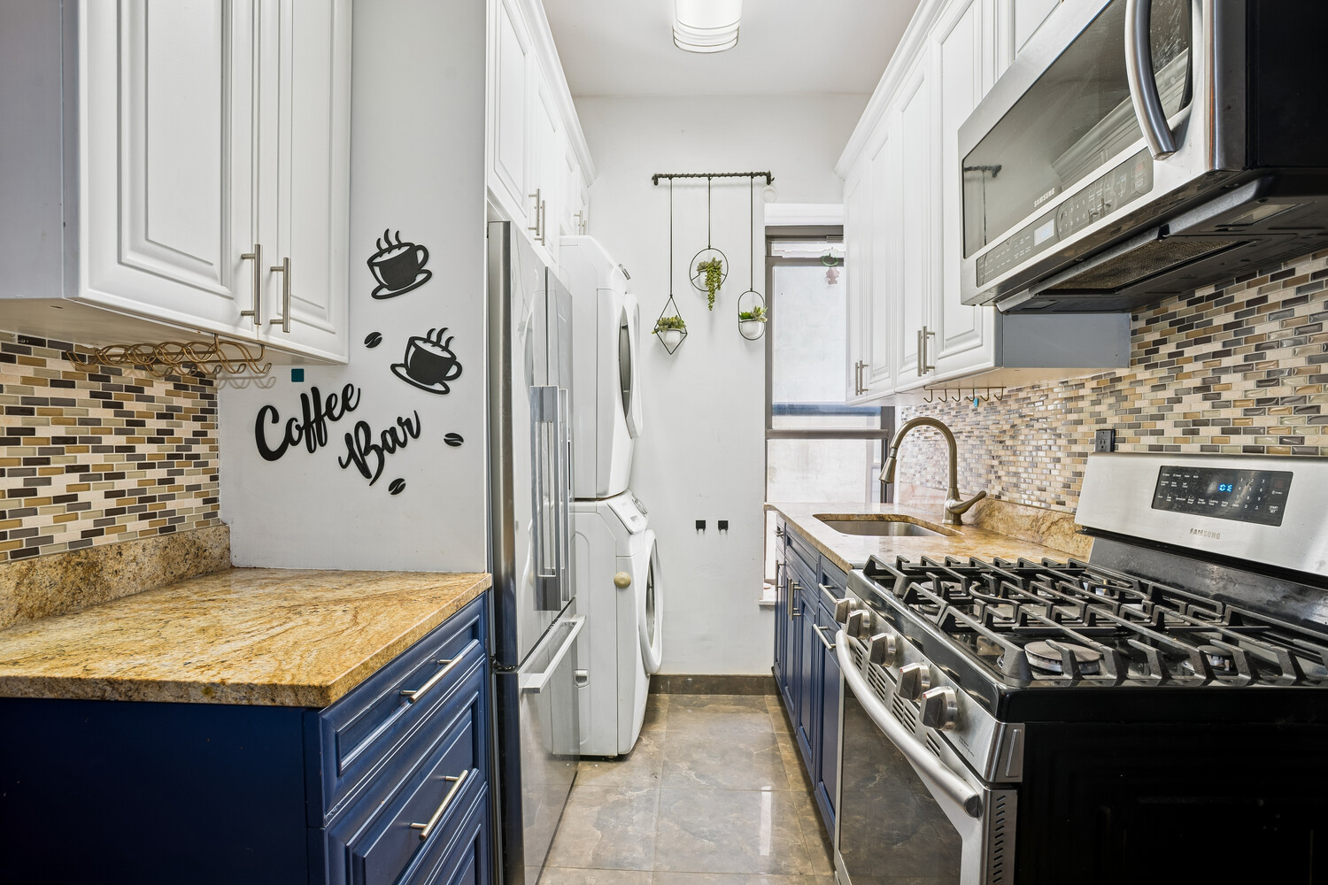 #1 photo, 210 W 19TH Street, Chelsea , NY 10011