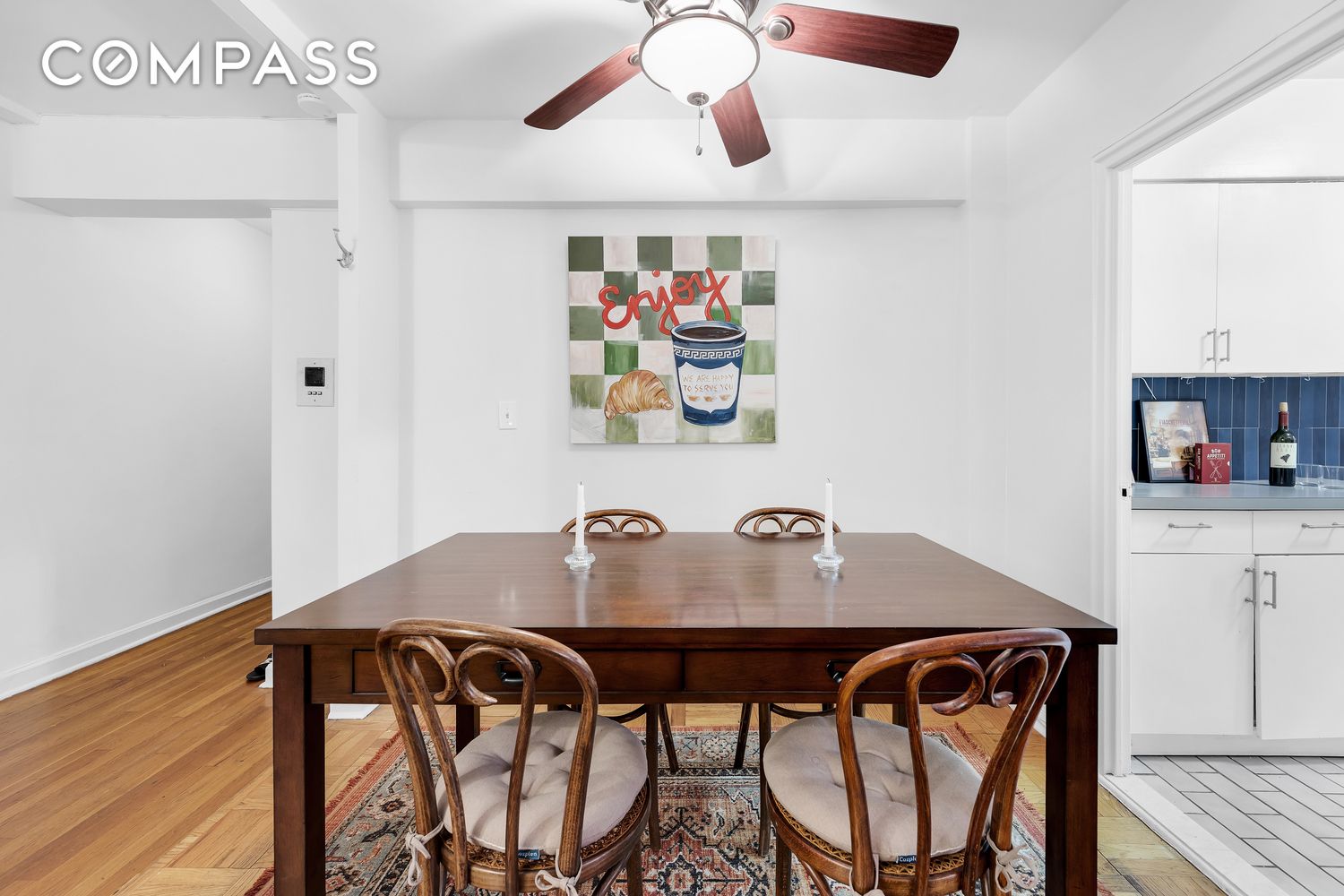 #4 photo, 50-54 E 8th Street, マンハッタン Greenwich Village , NY 10003