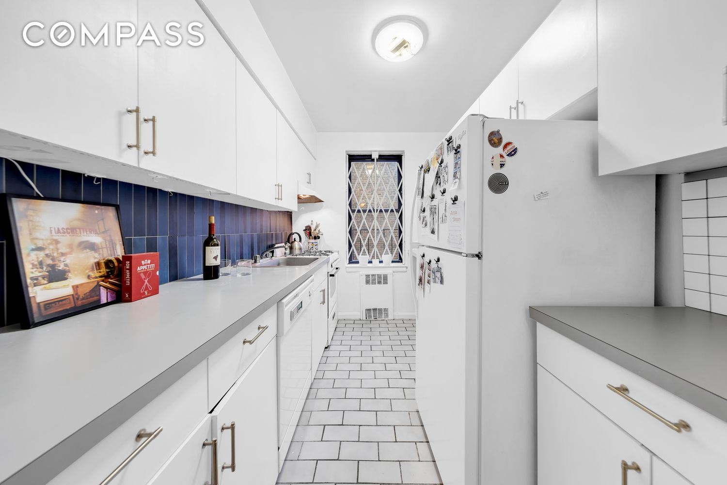 #5 photo, 50-54 E 8th Street, マンハッタン Greenwich Village , NY 10003