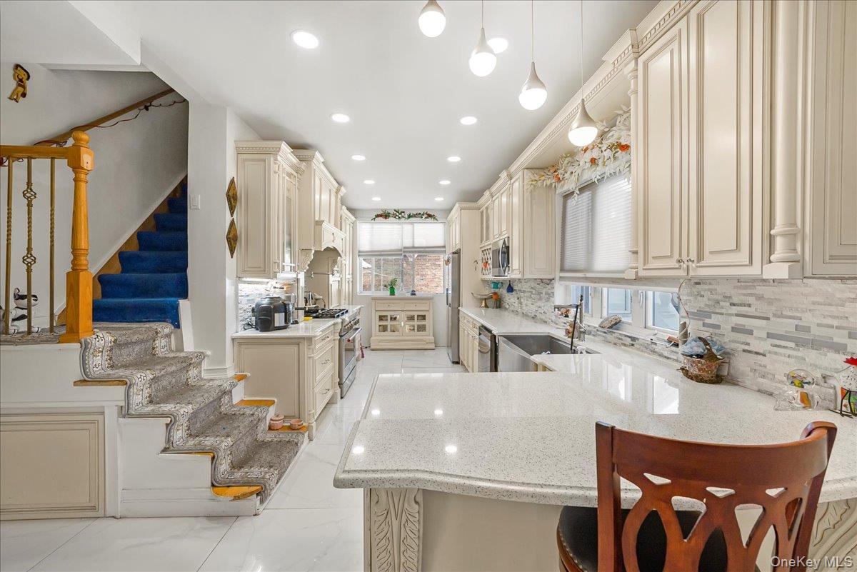 #11 photo, 10021 87th Avenue, クイーンズ区 Richmond Hill , NY 11418