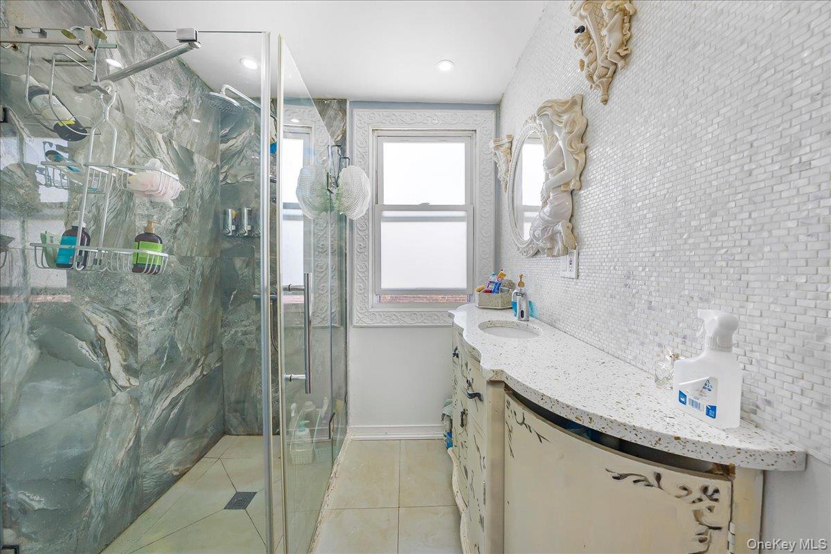 #18 photo, 10021 87th Avenue, クイーンズ区 Richmond Hill , NY 11418