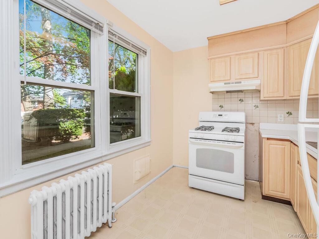 #5 photo, 143 Hilltop Acres, Yonkers , NY 10704