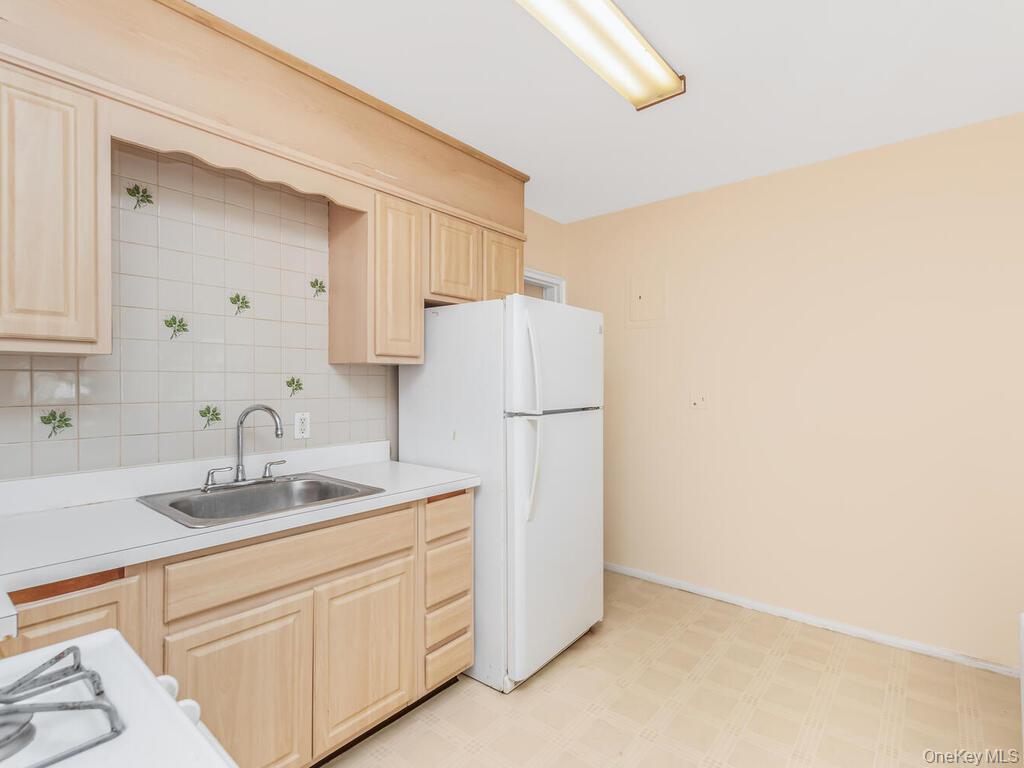 #6 photo, 143 Hilltop Acres, Yonkers , NY 10704