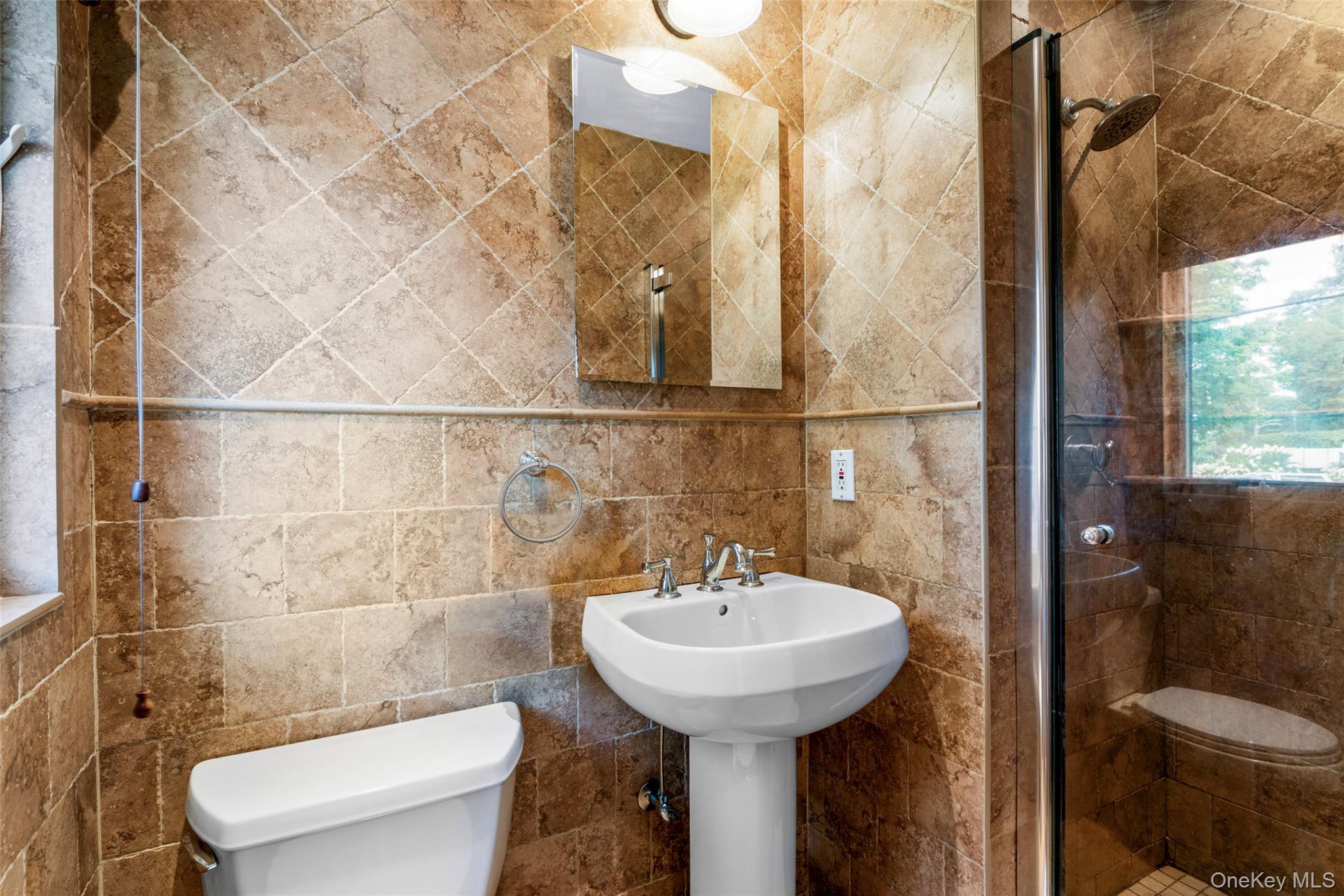 #15 photo, 10 Monrovia Boulevard, Tuckahoe , NY 10707