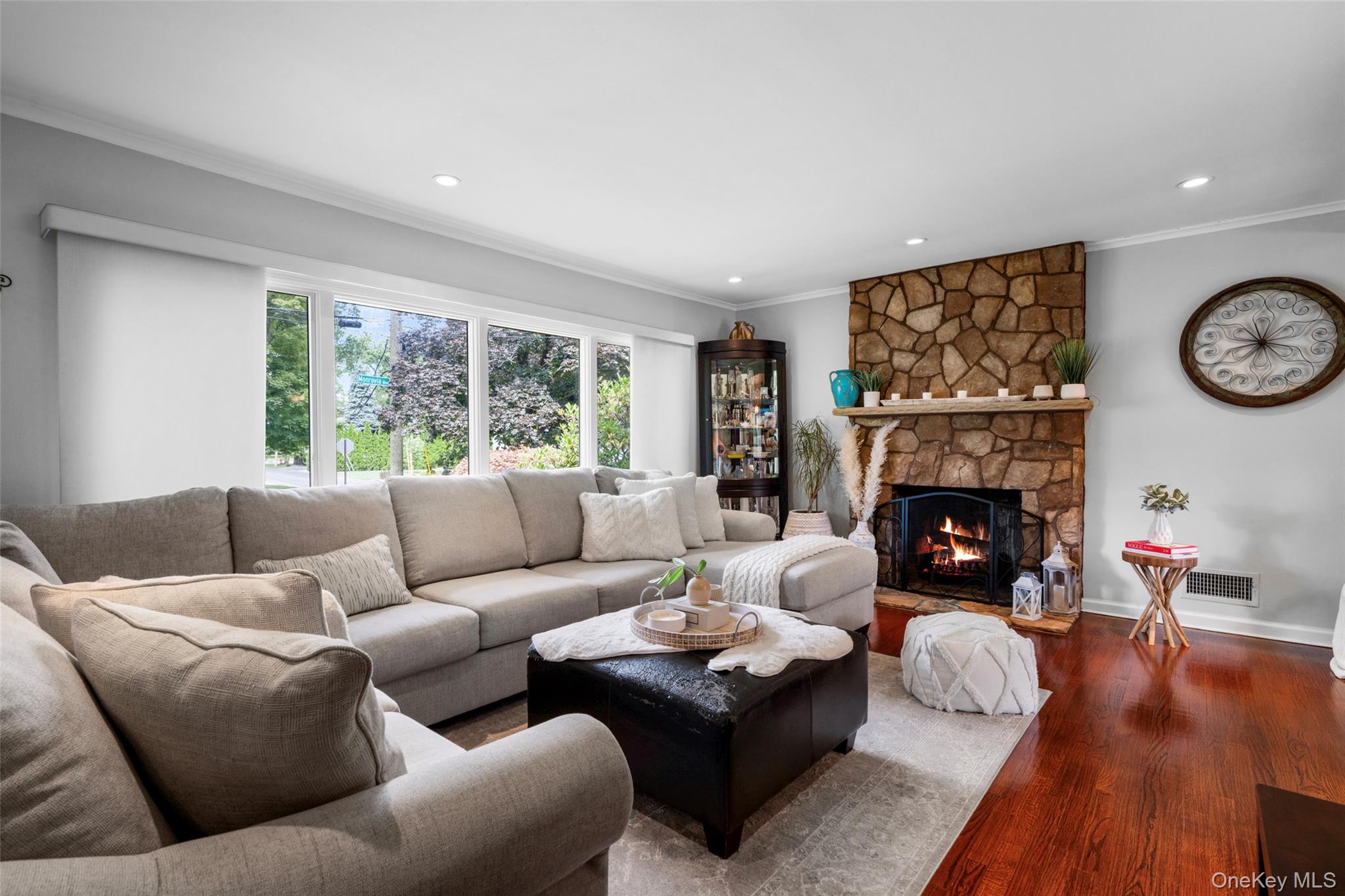 #3 photo, 10 Monrovia Boulevard, Tuckahoe , NY 10707