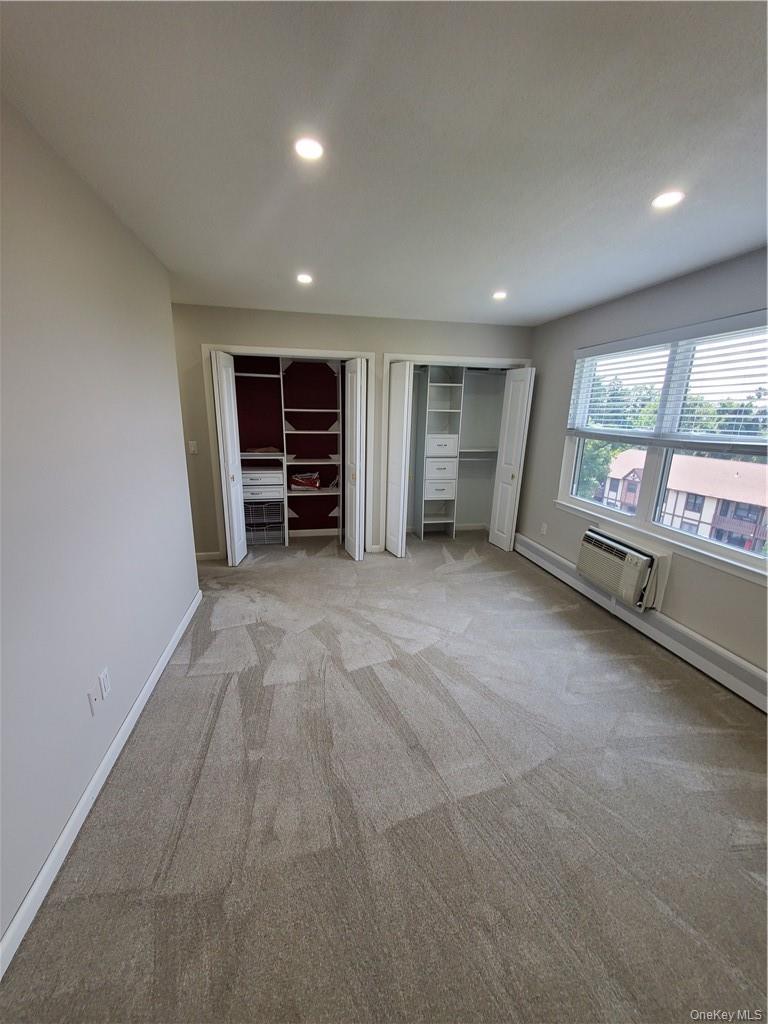 #8 photo, 972 Sierra Vista Lane, Valley Cottage , NY 10989