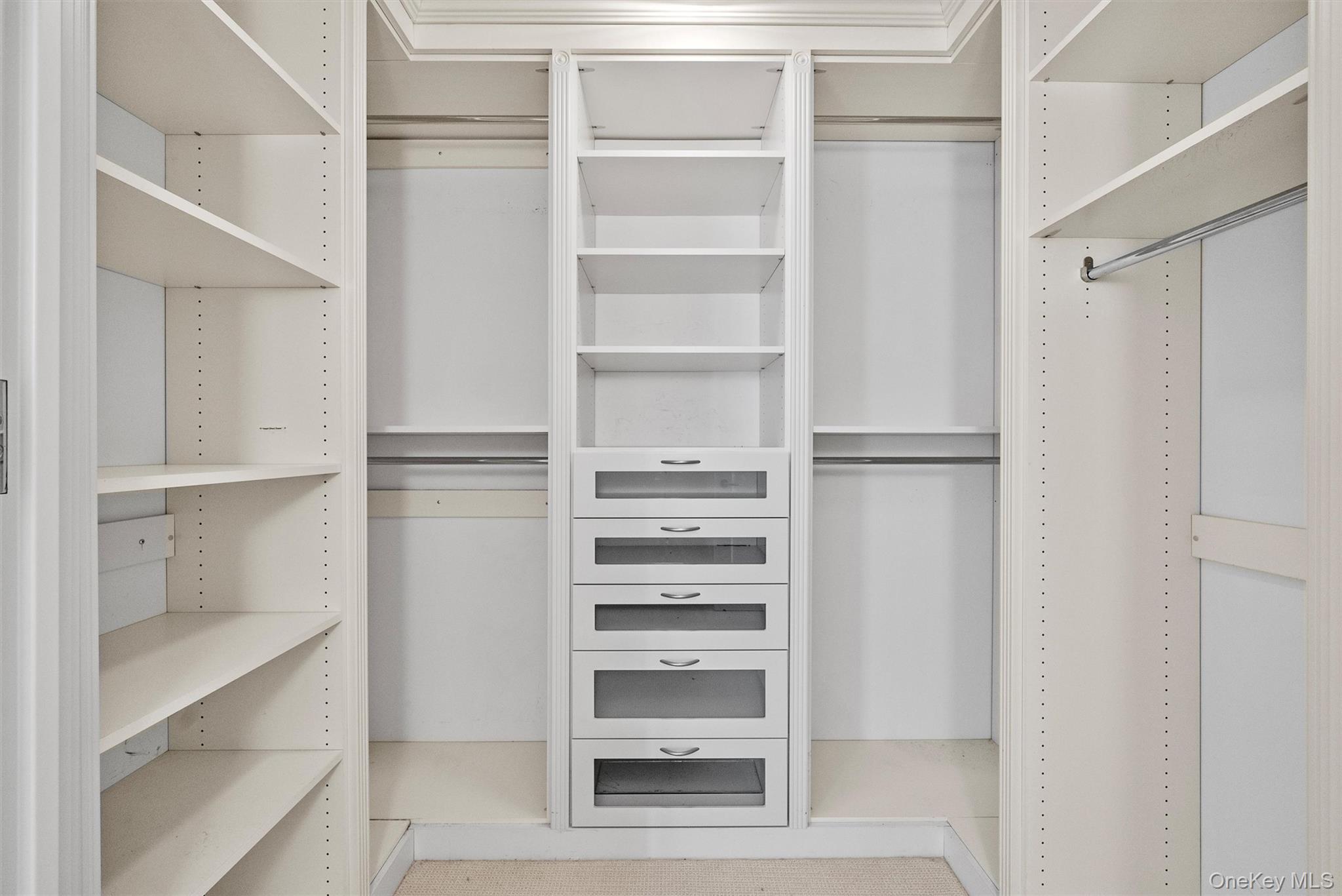 #13 photo, 1 Renaissance Square, White Plains , NY 10601