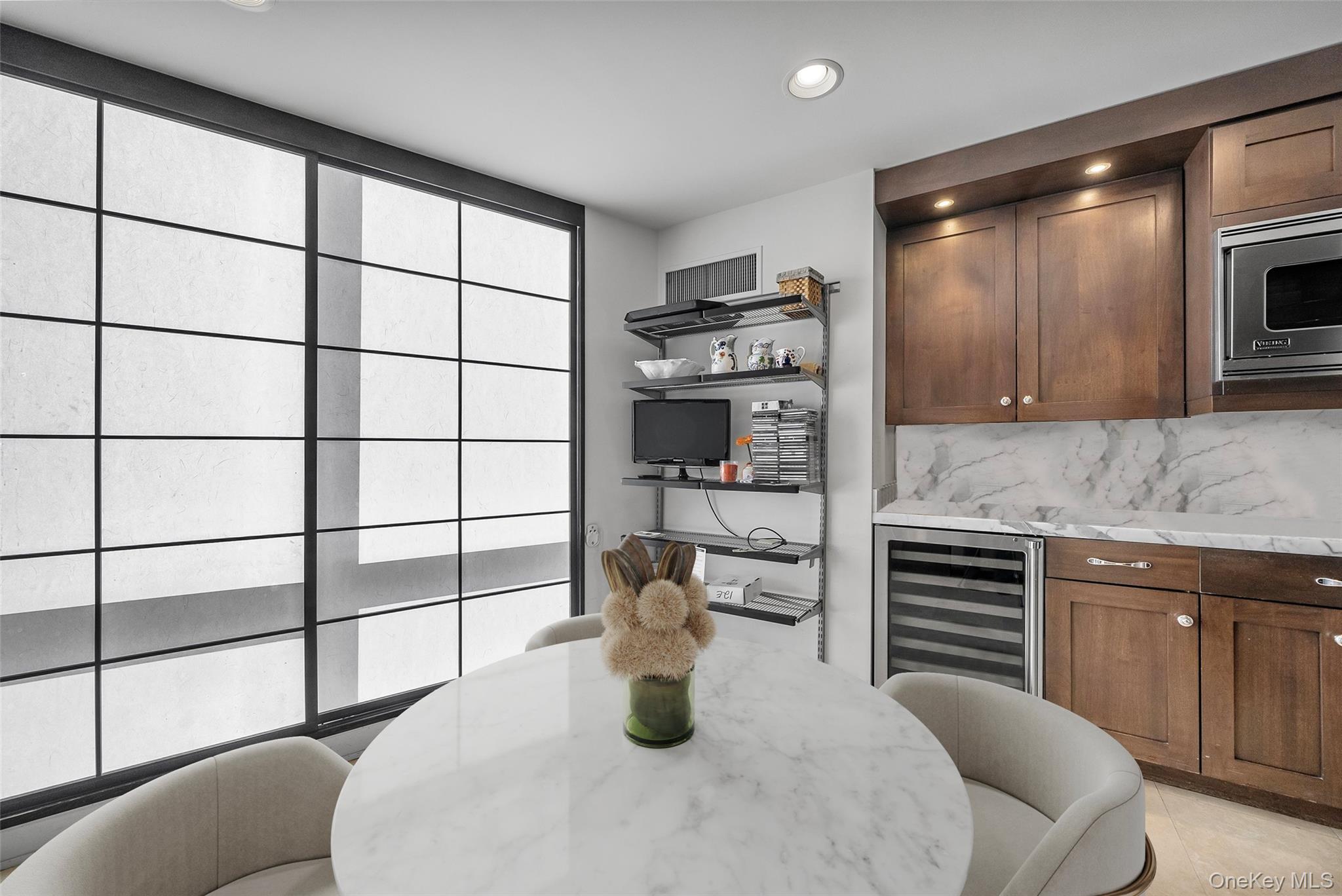 #6 photo, 1 Renaissance Square, White Plains , NY 10601