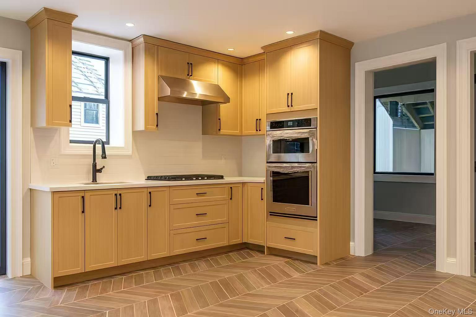 #7 photo, 5717 58th Street, Maspeth , NY 11378