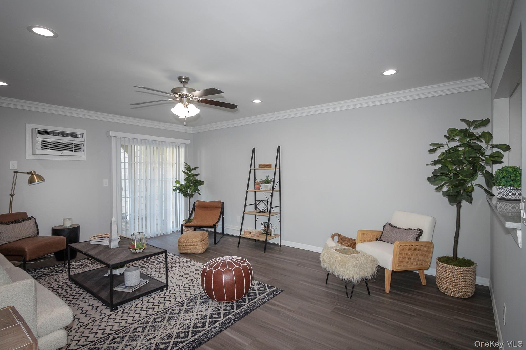 #4 photo, 2 Victorian Court, サフォーク郡 Holtsville , NY 11742