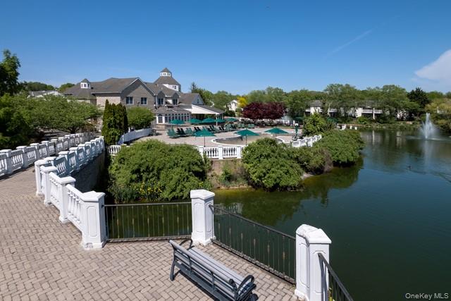 #3 photo, 2 Victorian Court, サフォーク郡 Holtsville , NY 11742