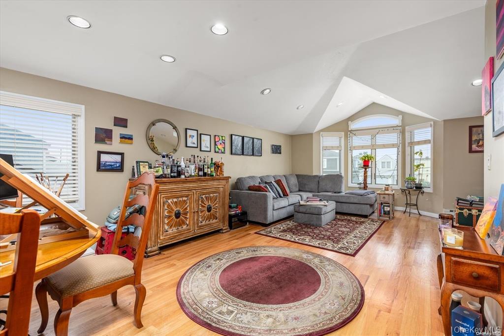 #4 photo, 161-36 95th Street, クイーンズ区 Howard Beach , NY 11414