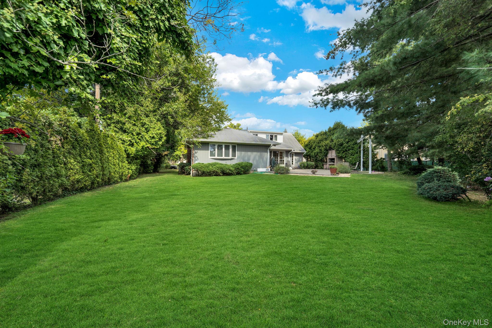 #1 photo, 70 Shrub Hollow Road, ナッソー郡 Roslyn , NY 11576