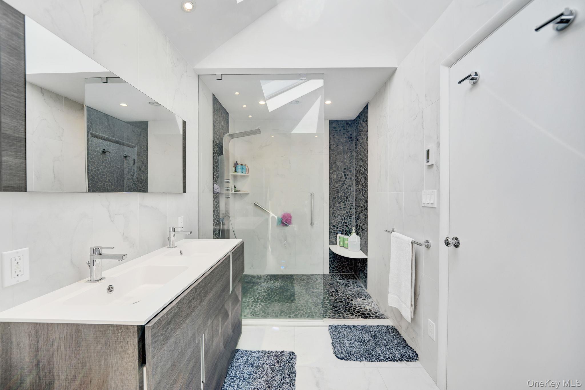 #12 photo, 70 Shrub Hollow Road, ナッソー郡 Roslyn , NY 11576