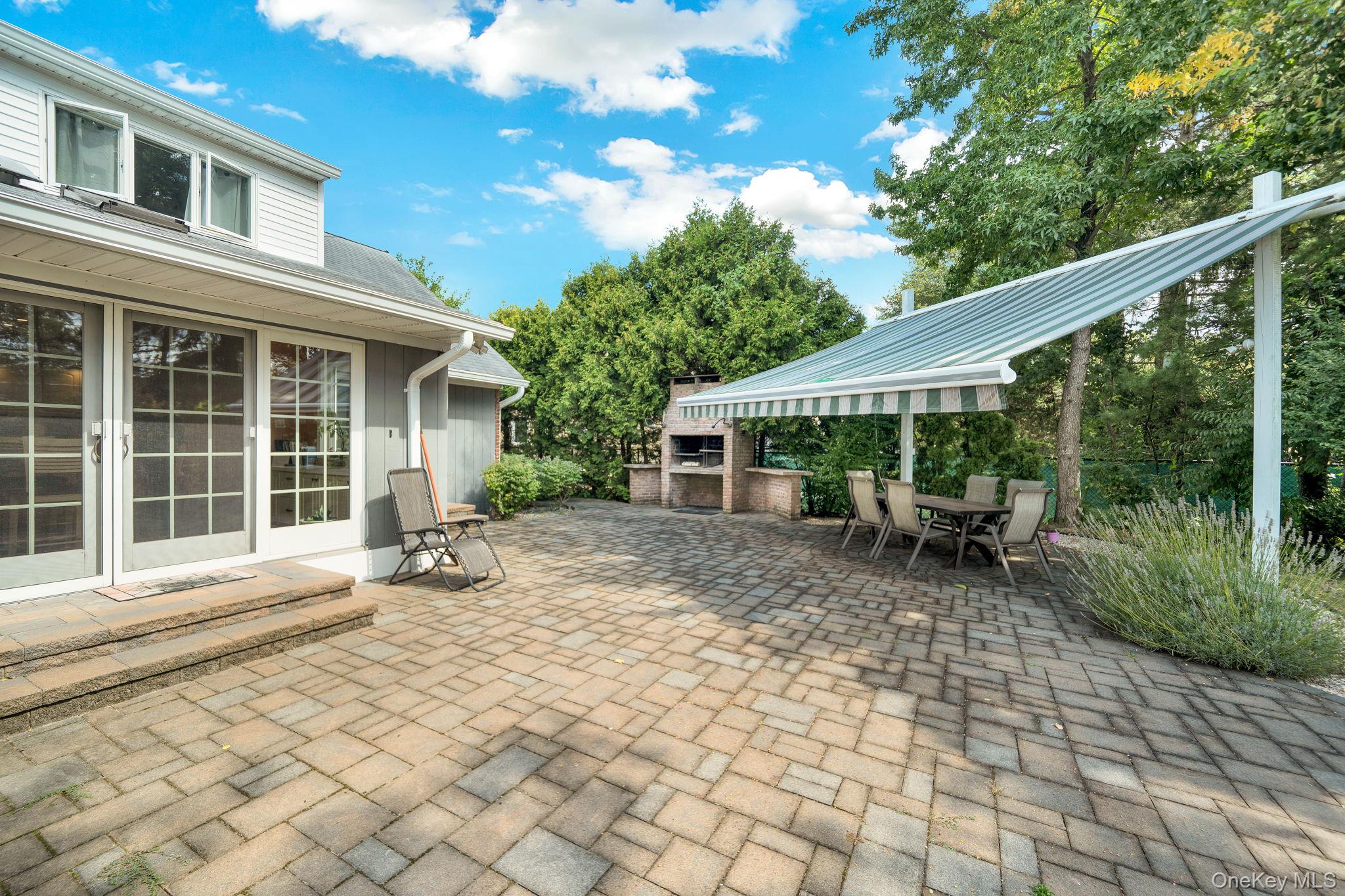 #15 photo, 70 Shrub Hollow Road, ナッソー郡 Roslyn , NY 11576