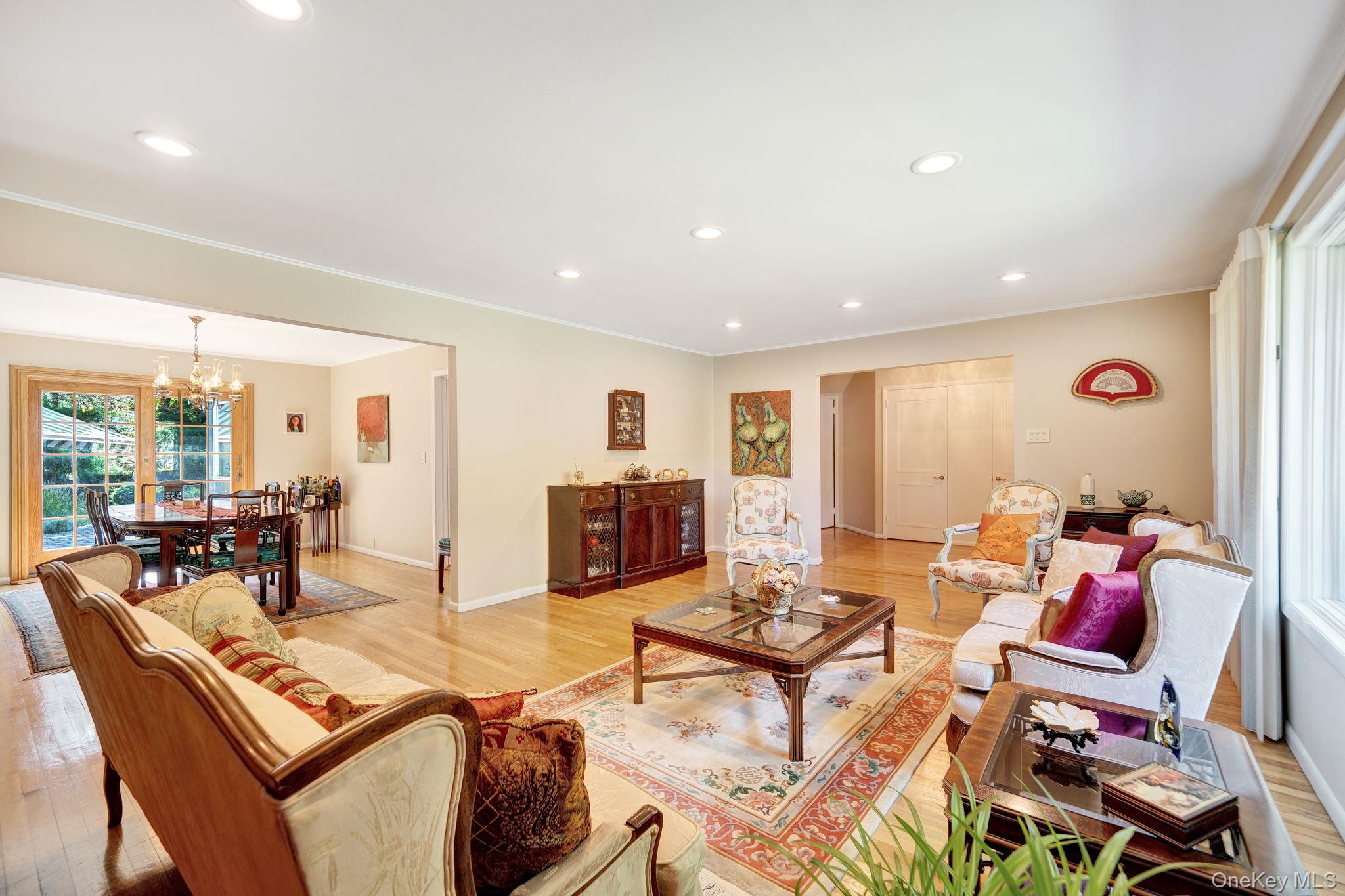 #5 photo, 70 Shrub Hollow Road, ナッソー郡 Roslyn , NY 11576