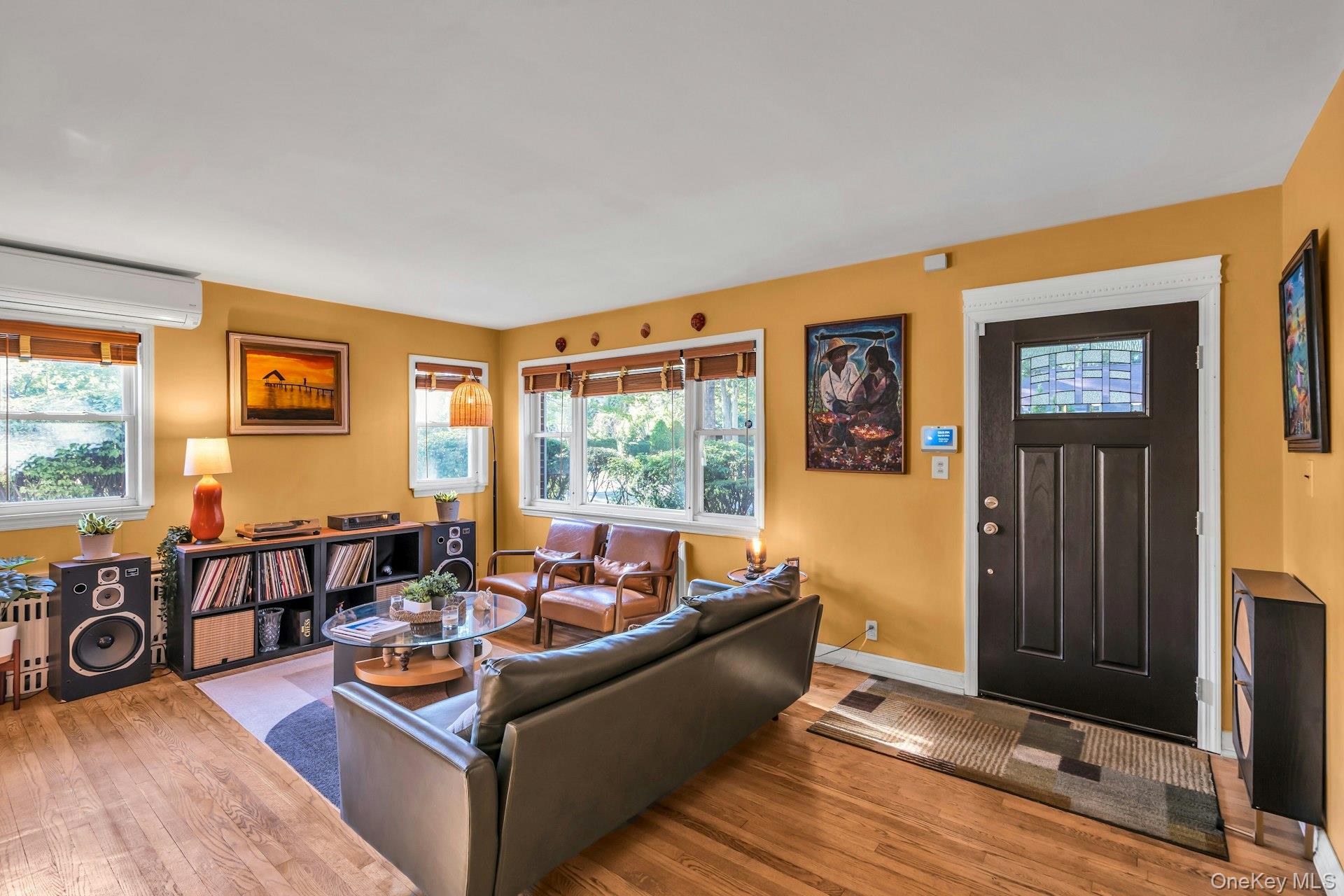 #15 photo, 24 Ormond Street, Dix Hills , NY 11746