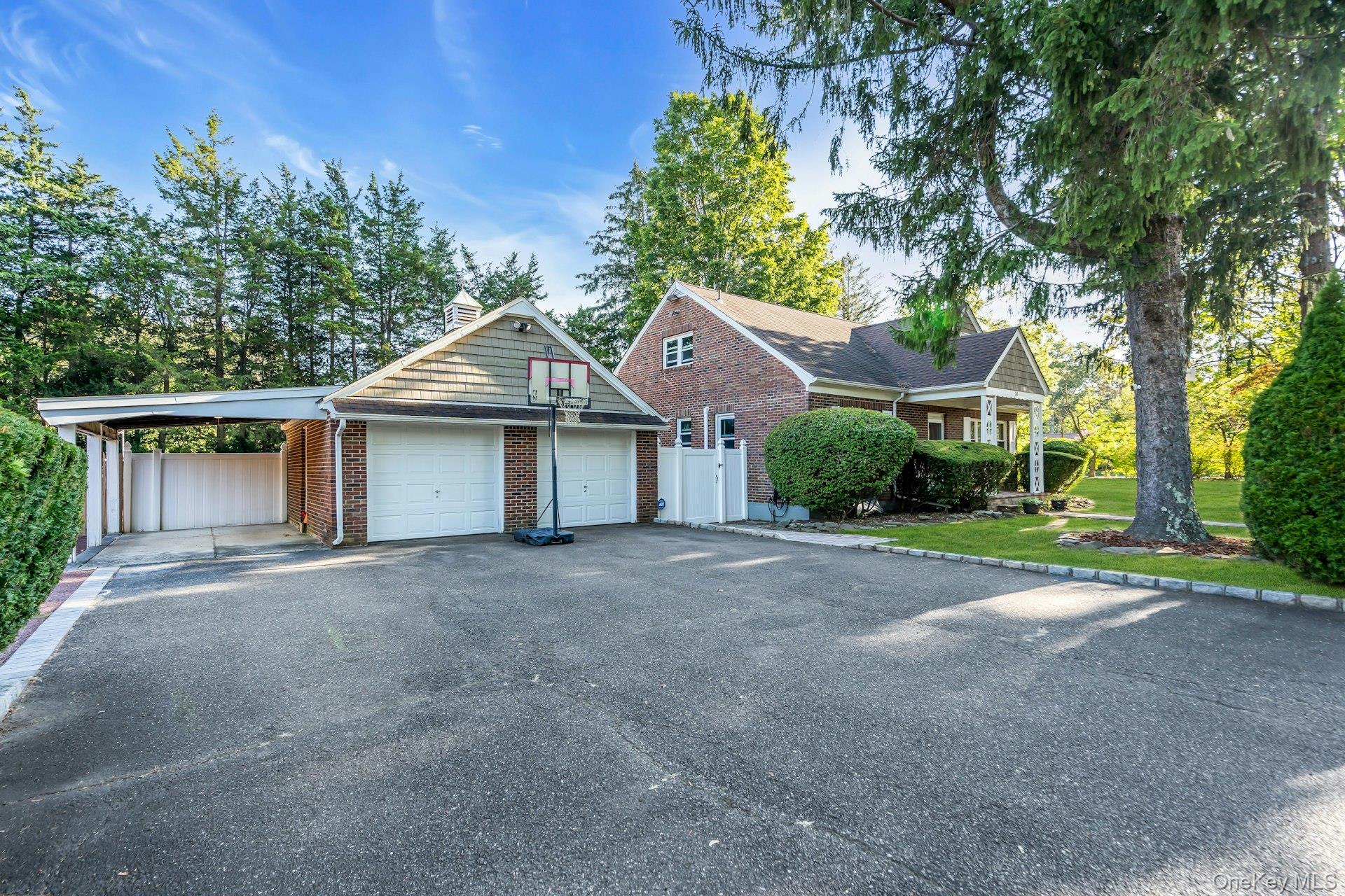 #3 photo, 24 Ormond Street, Dix Hills , NY 11746