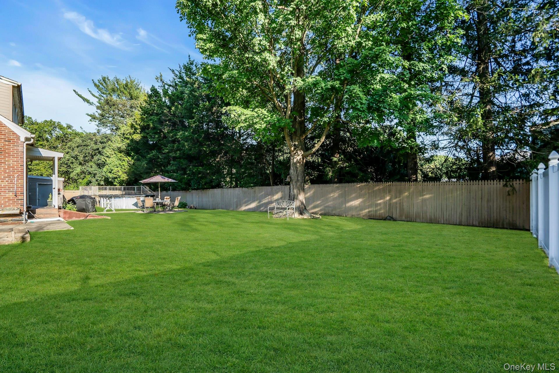 #7 photo, 24 Ormond Street, Dix Hills , NY 11746