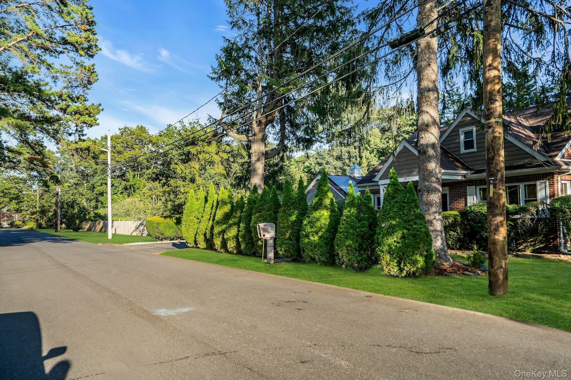 #9 photo, 24 Ormond Street, Dix Hills , NY 11746