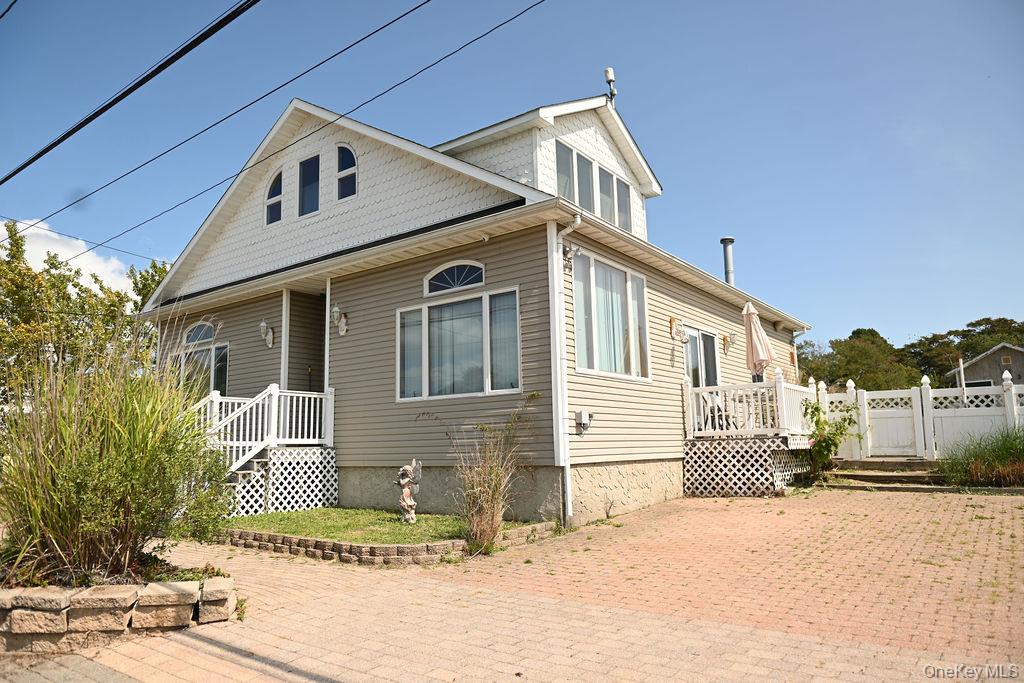 #2 photo, 115 Riviera Drive, サフォーク郡 Mastic Beach , NY 11951