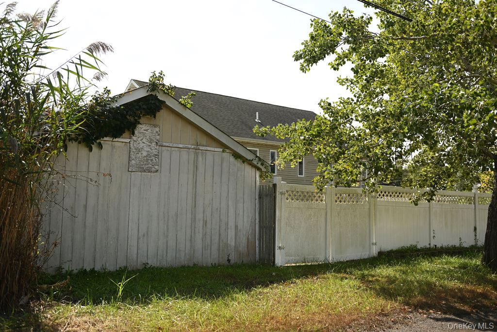 #20 photo, 115 Riviera Drive, サフォーク郡 Mastic Beach , NY 11951