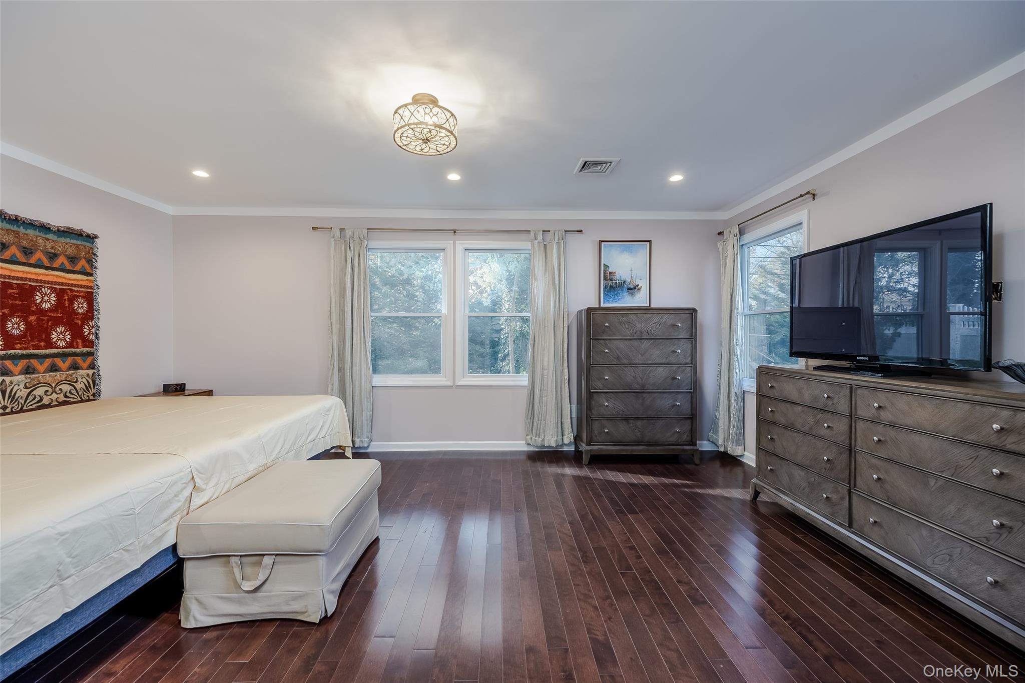 #17 photo, 3 Earl Road, サフォーク郡 Melville , NY 11747