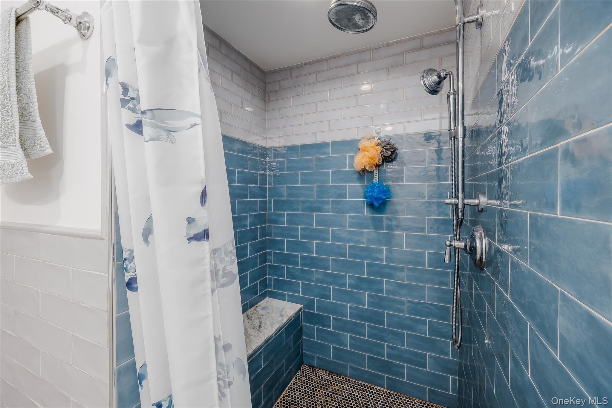 #19 photo, 3 Earl Road, サフォーク郡 Melville , NY 11747