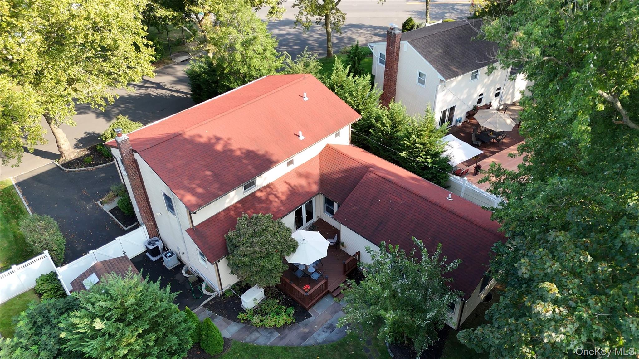 #2 photo, 3 Earl Road, サフォーク郡 Melville , NY 11747