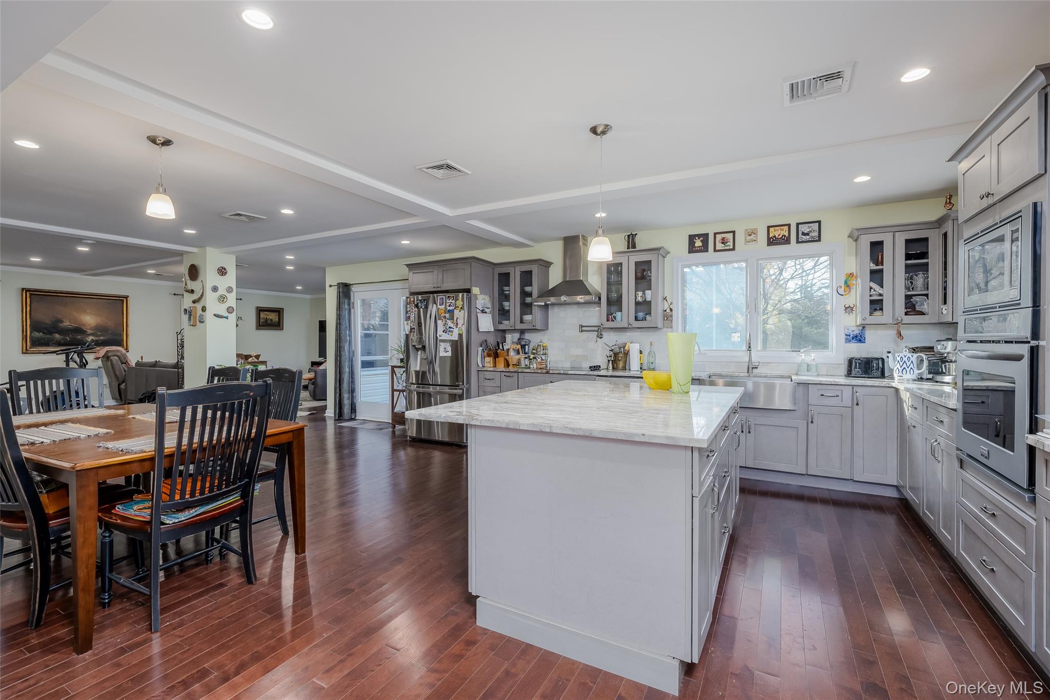 #5 photo, 3 Earl Road, サフォーク郡 Melville , NY 11747