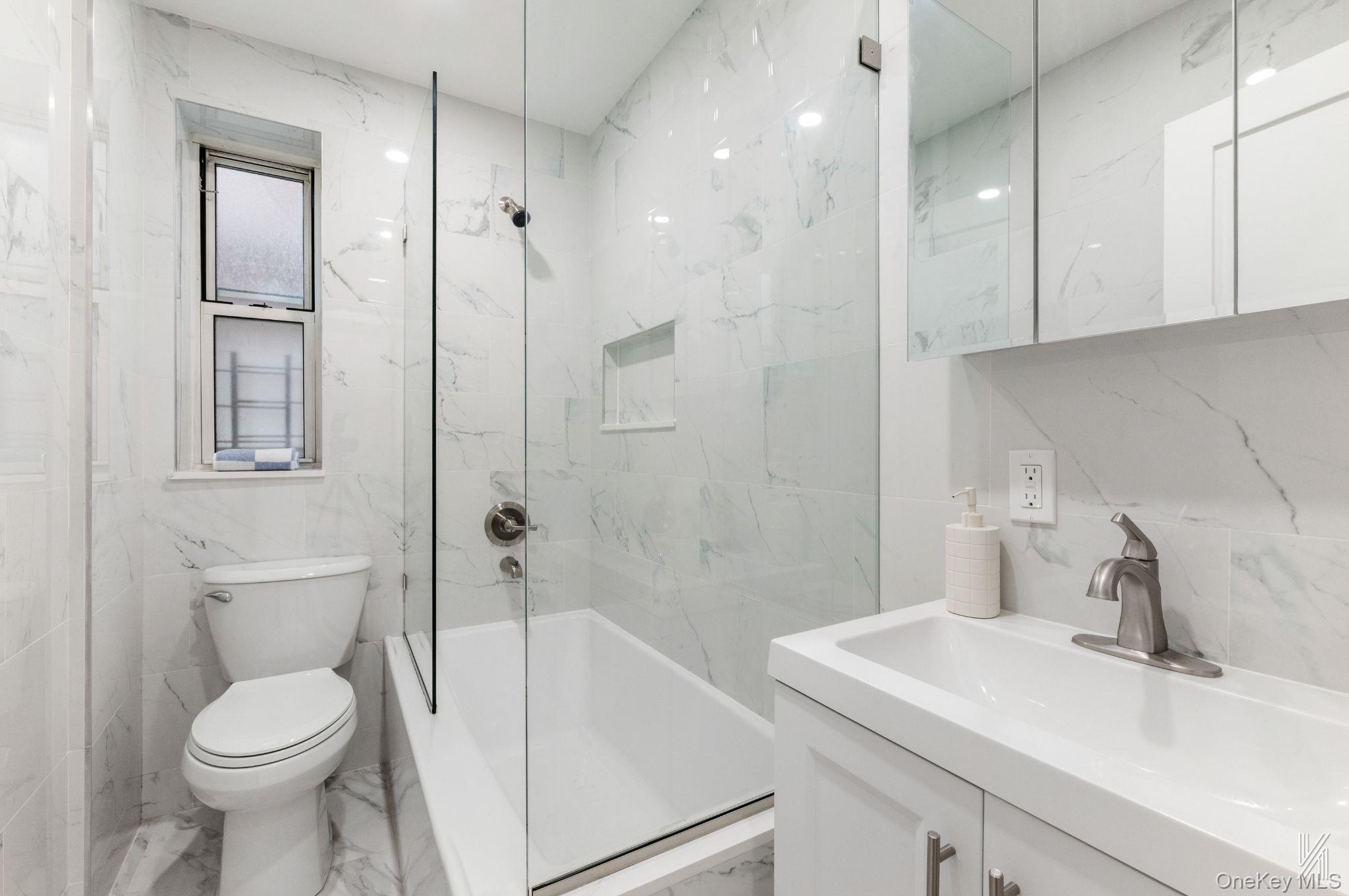 #16 photo, 34-41 85th Street, クイーンズ区 Jackson Heights , NY 11372