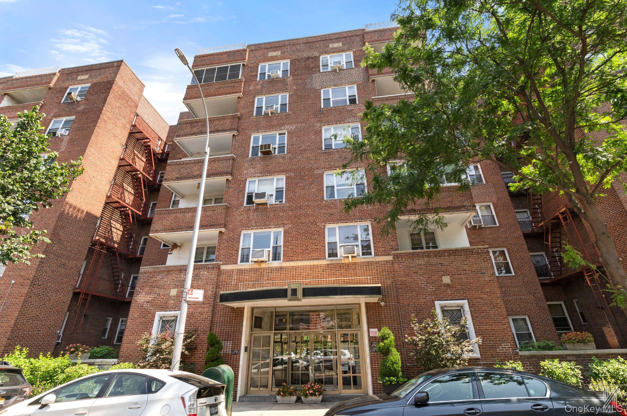 #18 photo, 34-41 85th Street, クイーンズ区 Jackson Heights , NY 11372