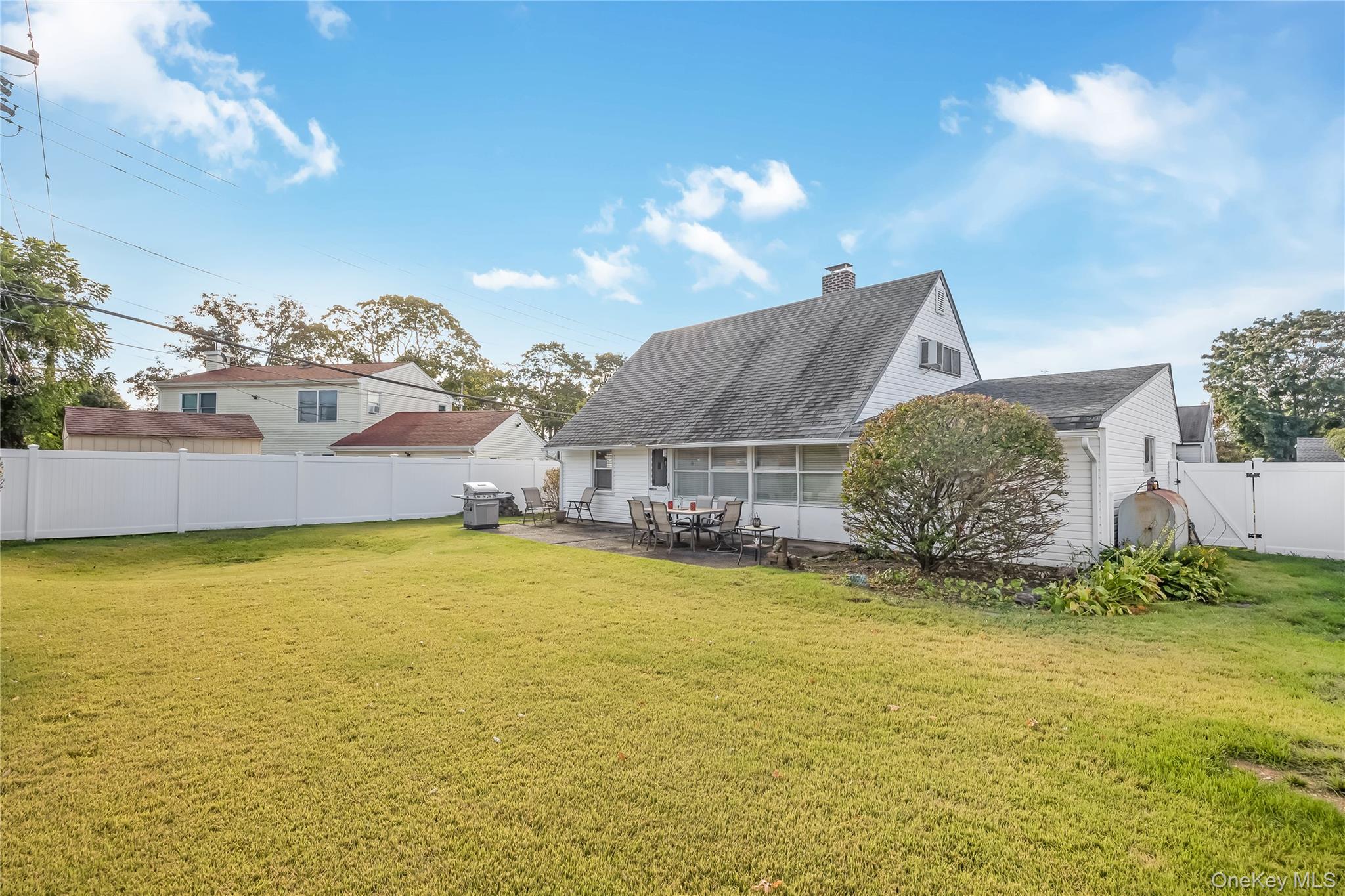 #17 photo, 93 Flamingo Road, Levittown , NY 11756