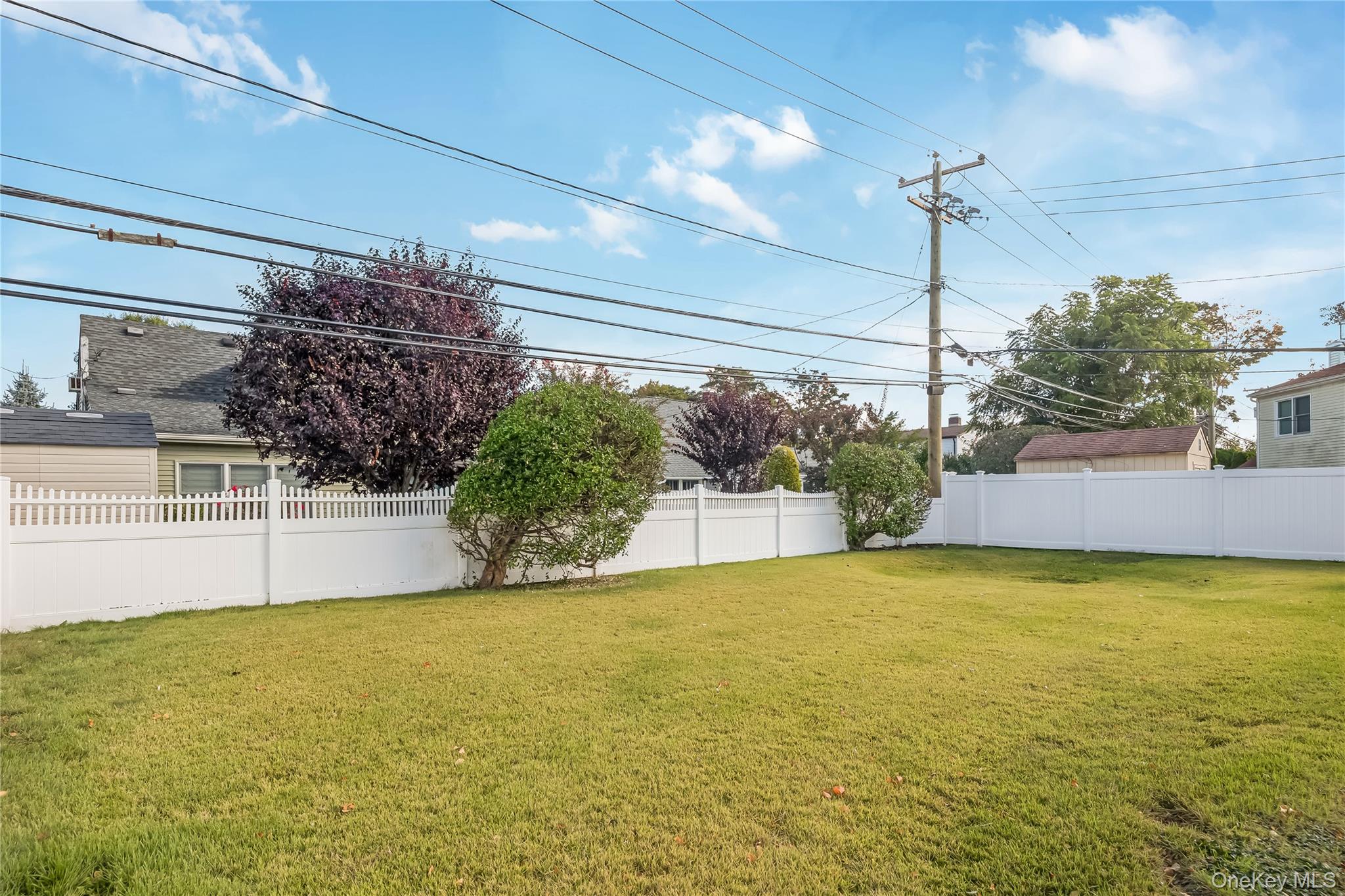 #18 photo, 93 Flamingo Road, Levittown , NY 11756