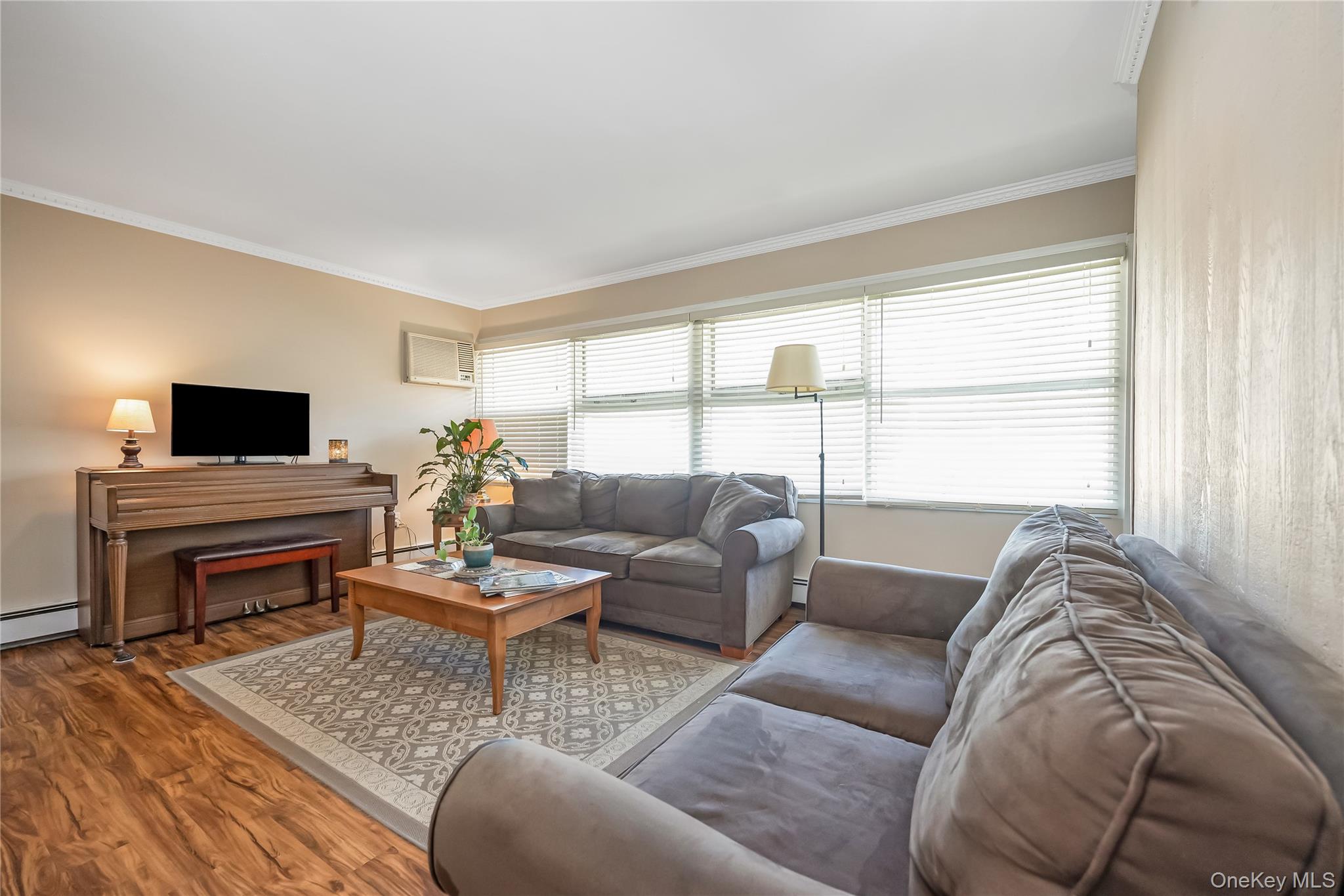 #7 photo, 93 Flamingo Road, Levittown , NY 11756