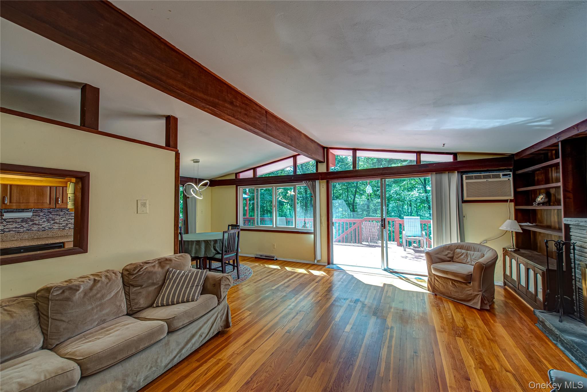 #2 photo, 4 Captain Richards Lane, サフォーク郡 Fort Salonga , NY 11768