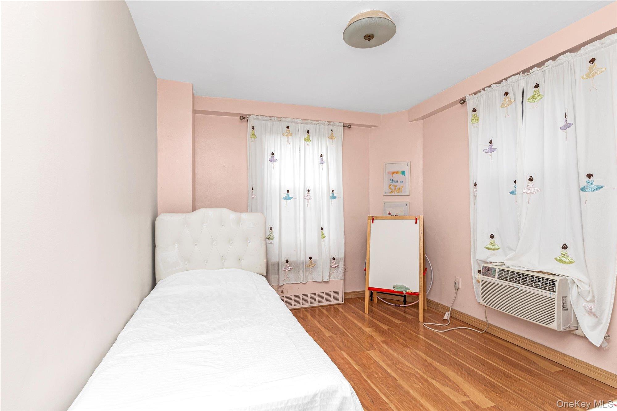 #11 photo, 61-15 97 St, クイーンズ区 Flushing , NY 11374