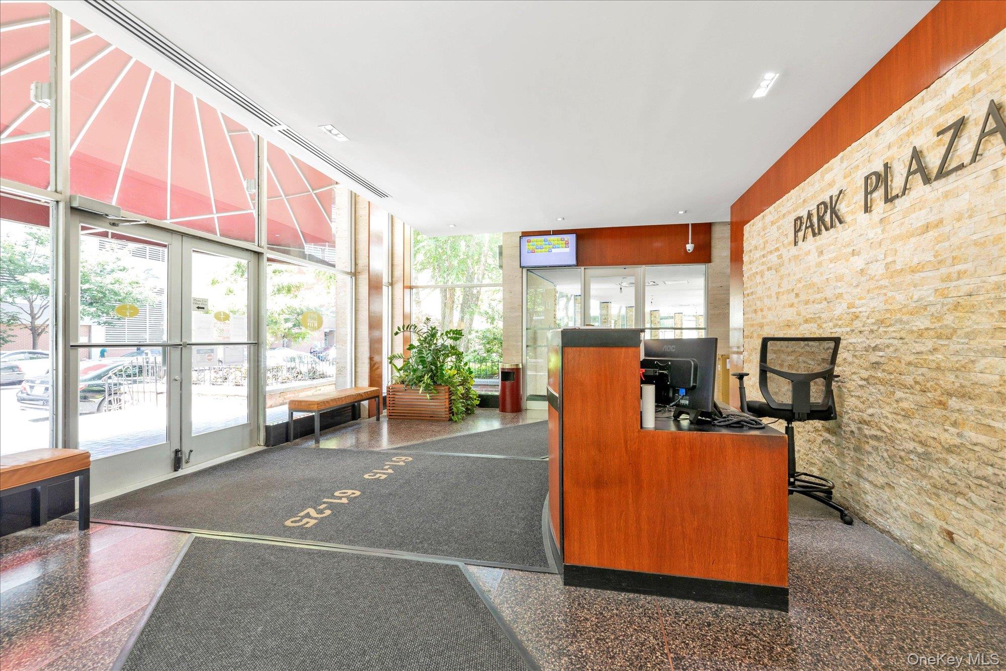 #15 photo, 61-15 97 St, クイーンズ区 Flushing , NY 11374