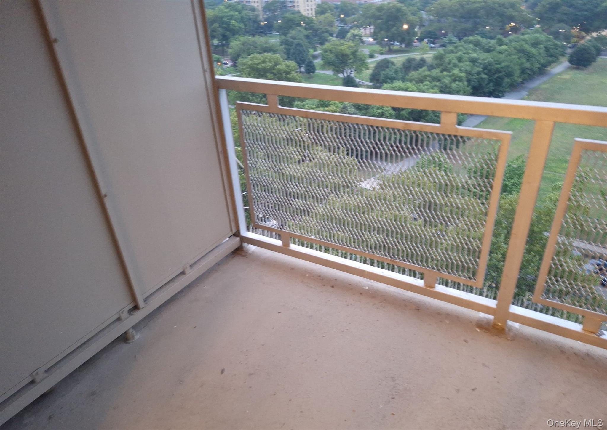 #13 photo, 825 Morrison Avenue, ブロンクス区 Bronx , NY 10473