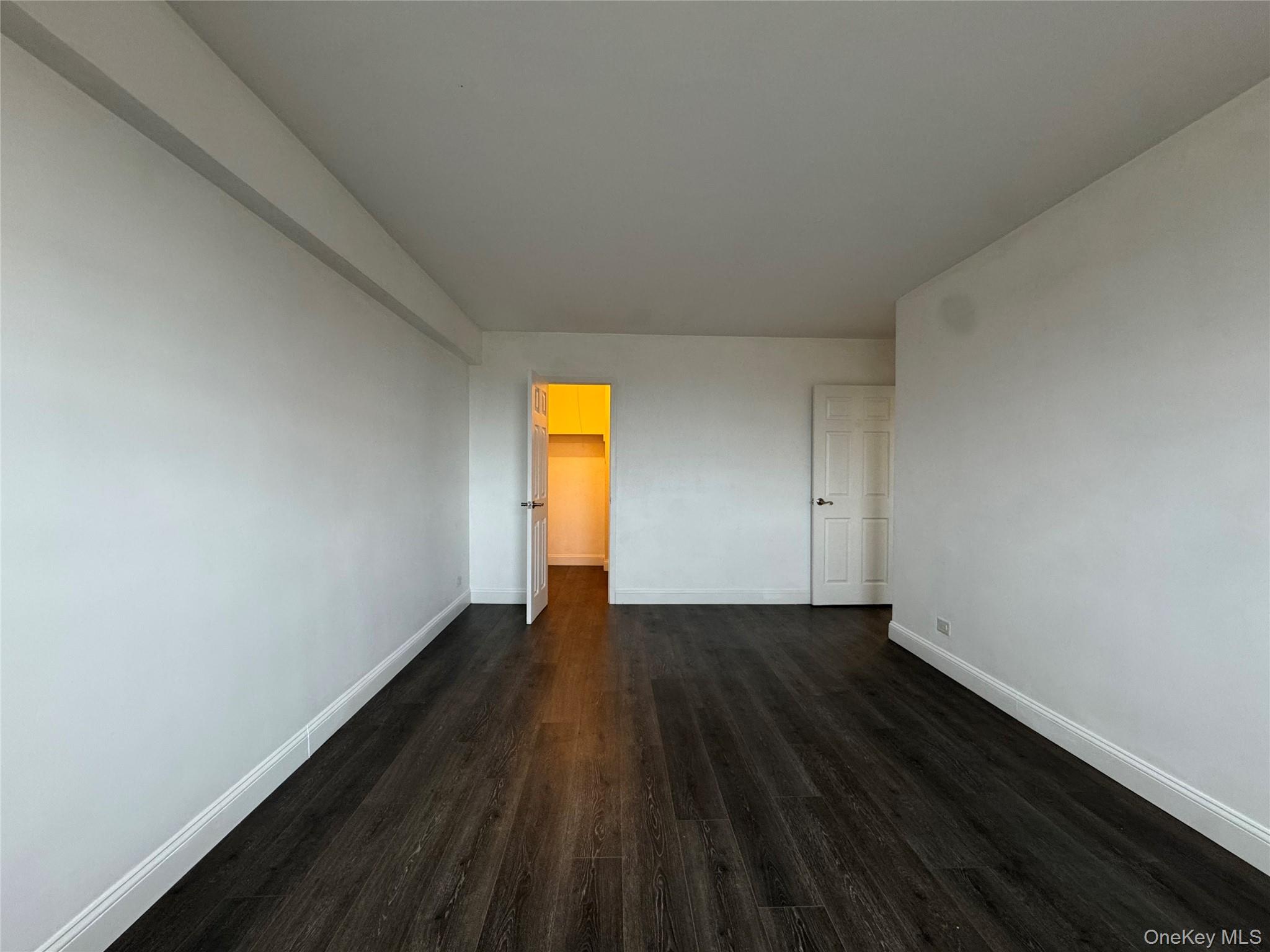 #7 photo, 825 Morrison Avenue, ブロンクス区 Bronx , NY 10473