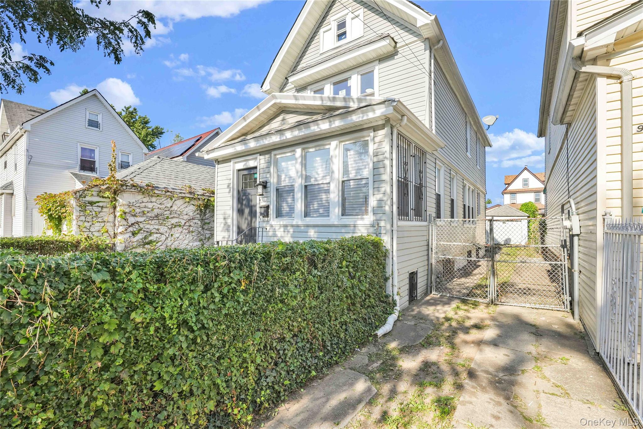 #1 photo, 9511 127th Street, कुईंस Richmond Hill , NY 11419