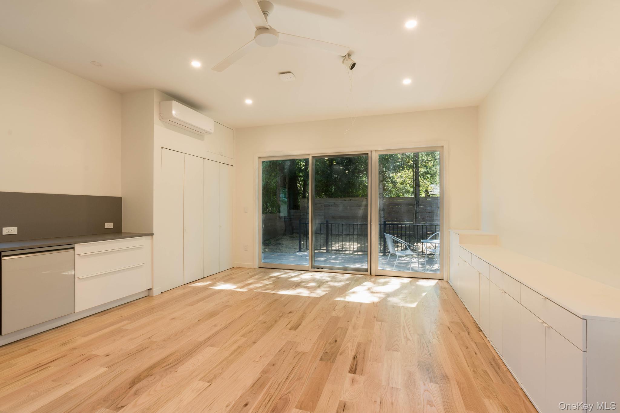 #14 photo, 6 Glenwood Avenue, Poughkeepsie , NY 12603