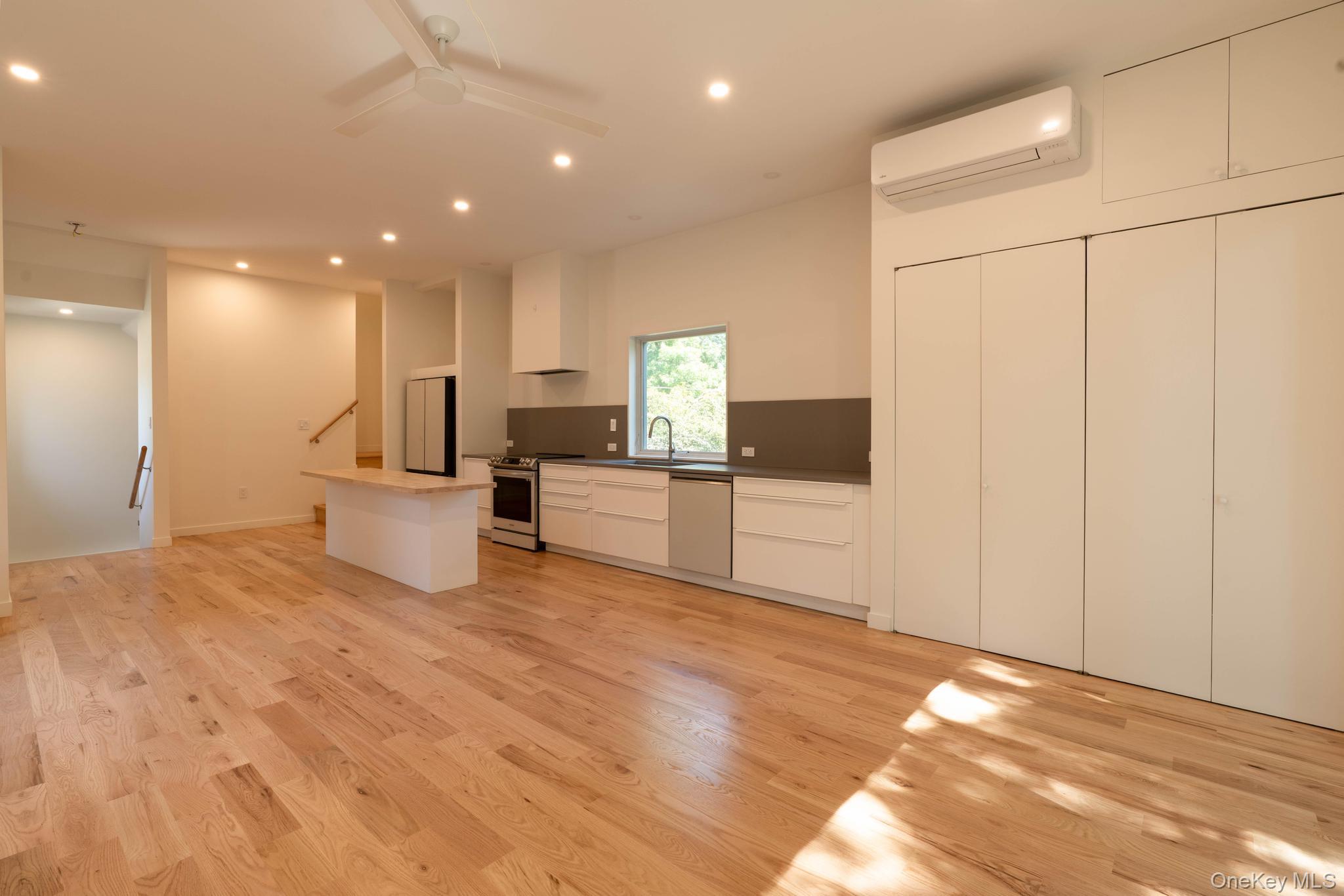 #15 photo, 6 Glenwood Avenue, Poughkeepsie , NY 12603