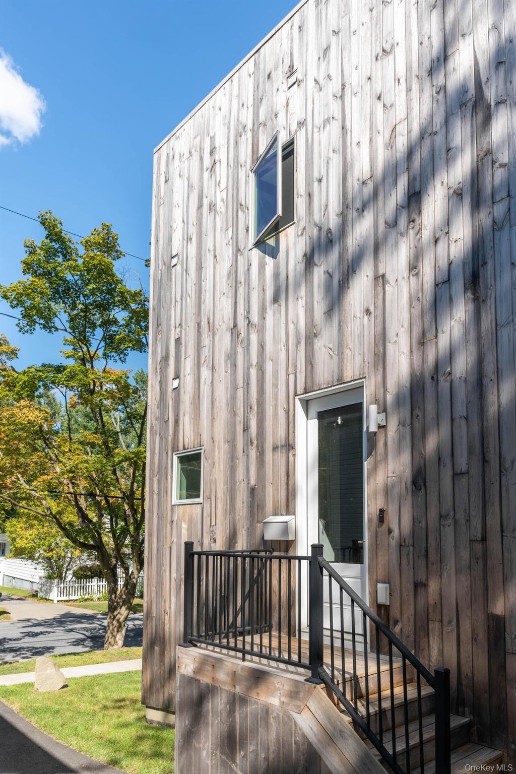 #4 photo, 6 Glenwood Avenue, Poughkeepsie , NY 12603